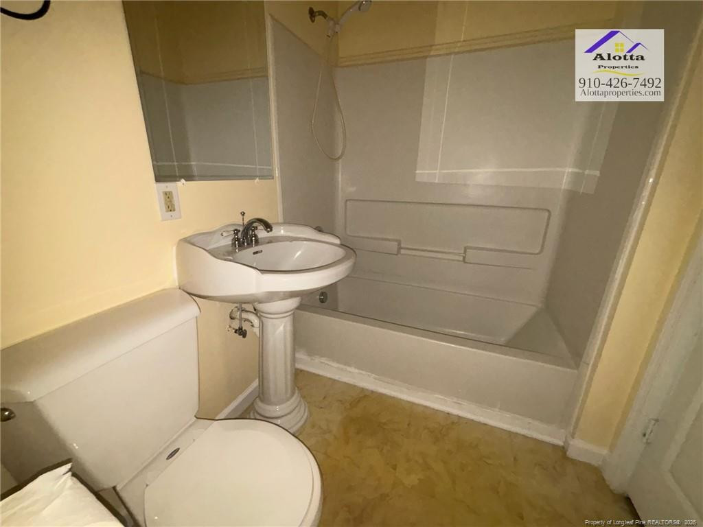3916 Middle Street Property Photo 11