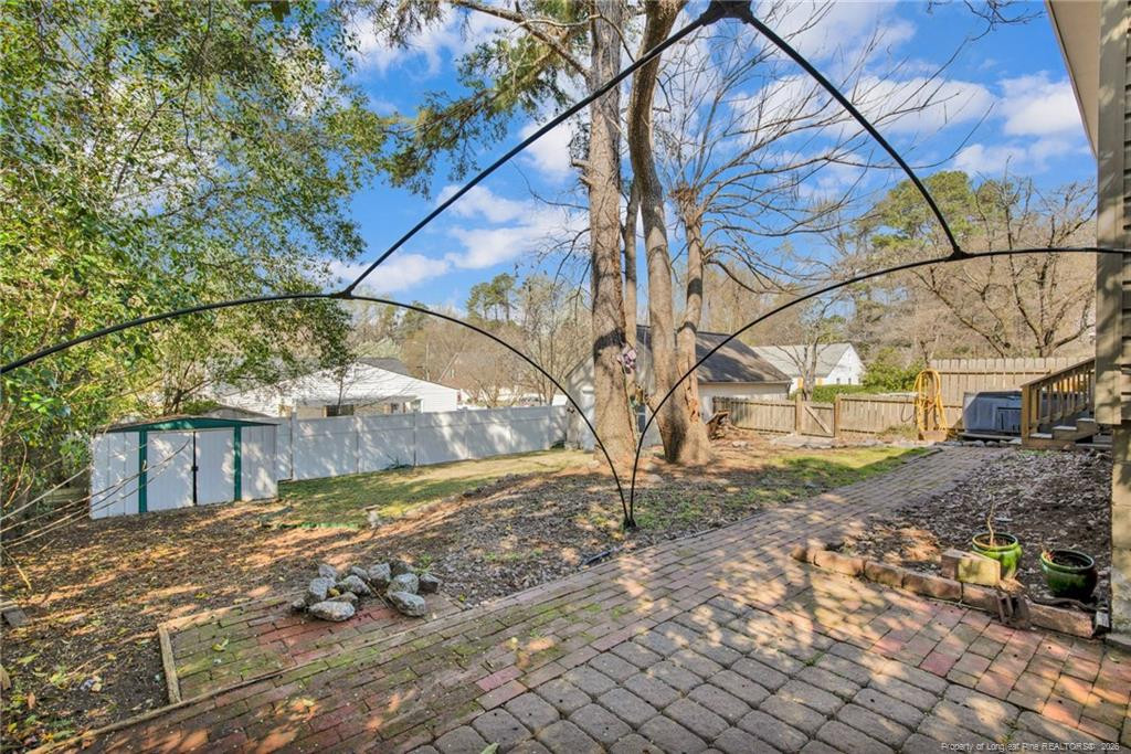 611 Glenville Avenue Property Photo 4