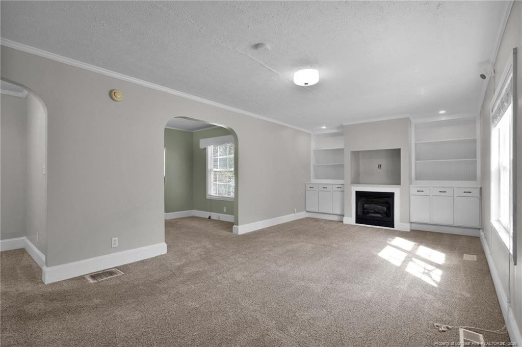 611 Glenville Avenue Property Photo 13