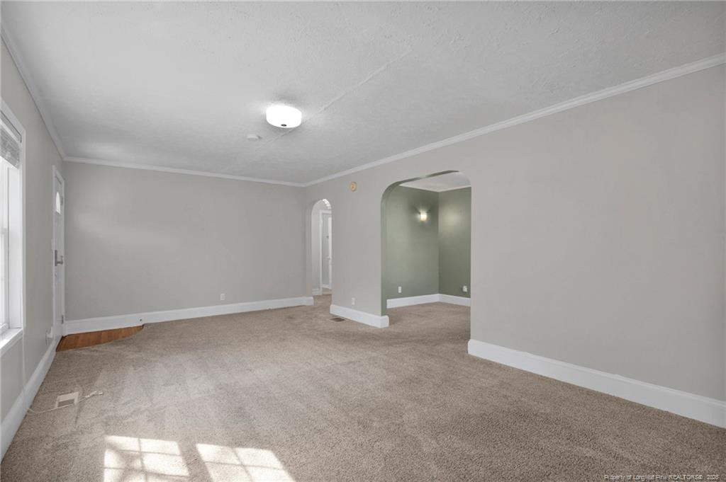 611 Glenville Avenue Property Photo 14