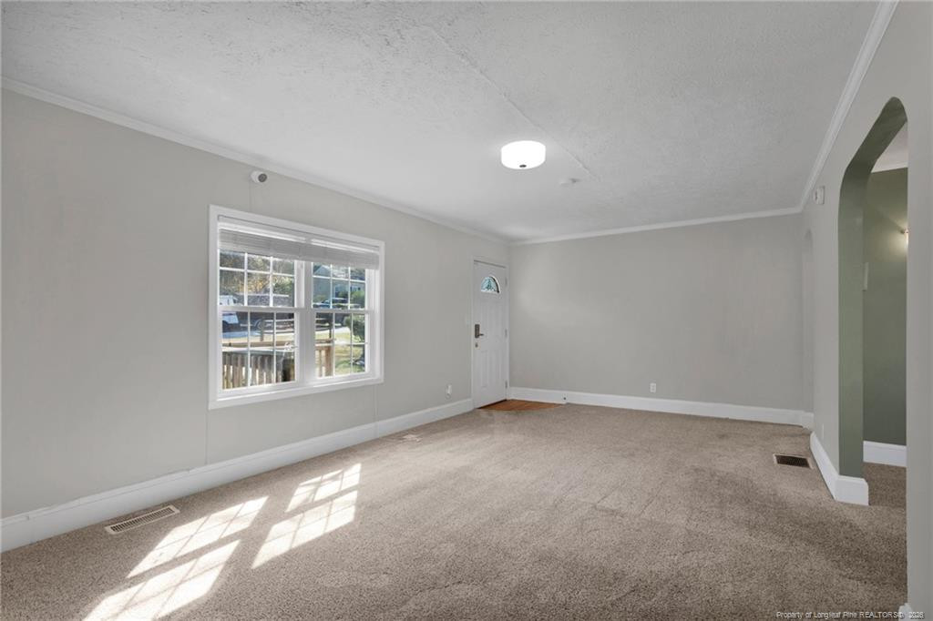 611 Glenville Avenue Property Photo 15