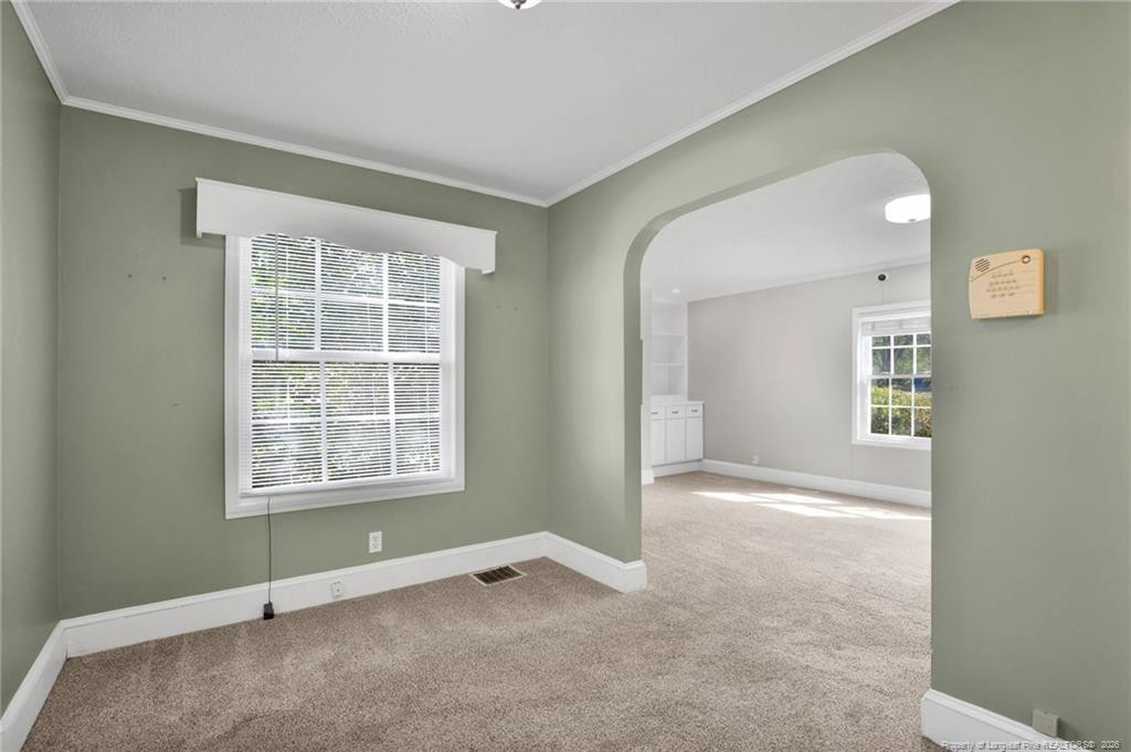 611 Glenville Avenue Property Photo 18