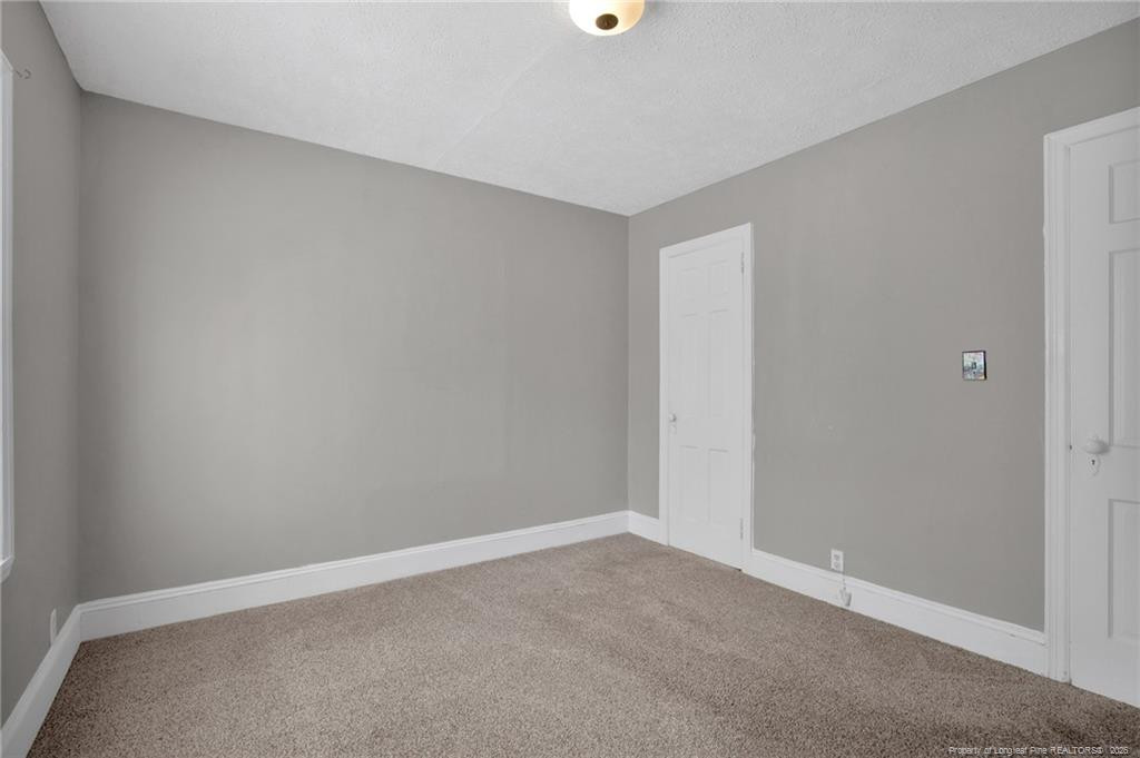 611 Glenville Avenue Property Photo 25