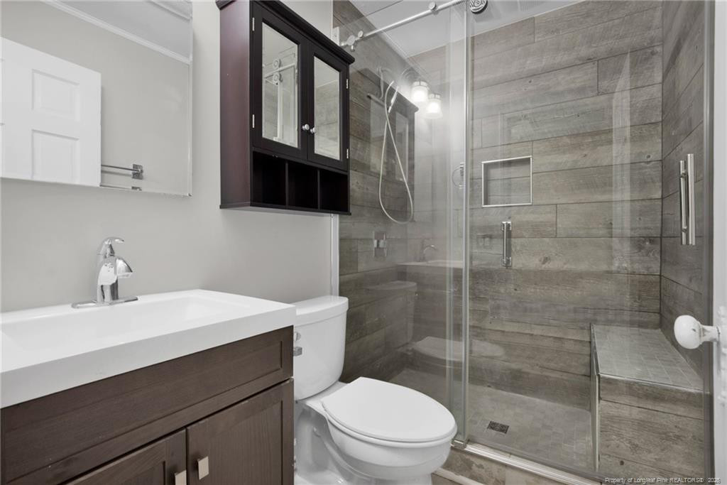 611 Glenville Avenue Property Photo 26