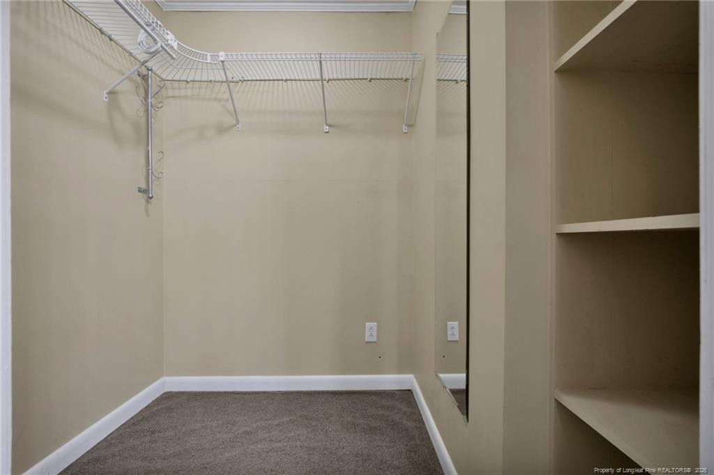 611 Glenville Avenue Property Photo 31