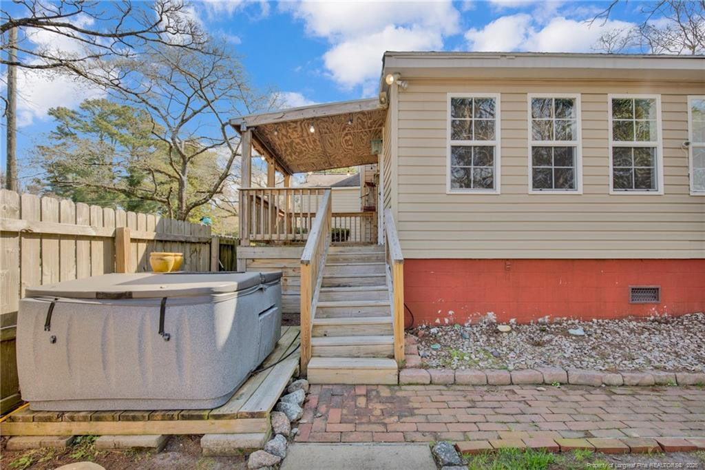 611 Glenville Avenue Property Photo 36