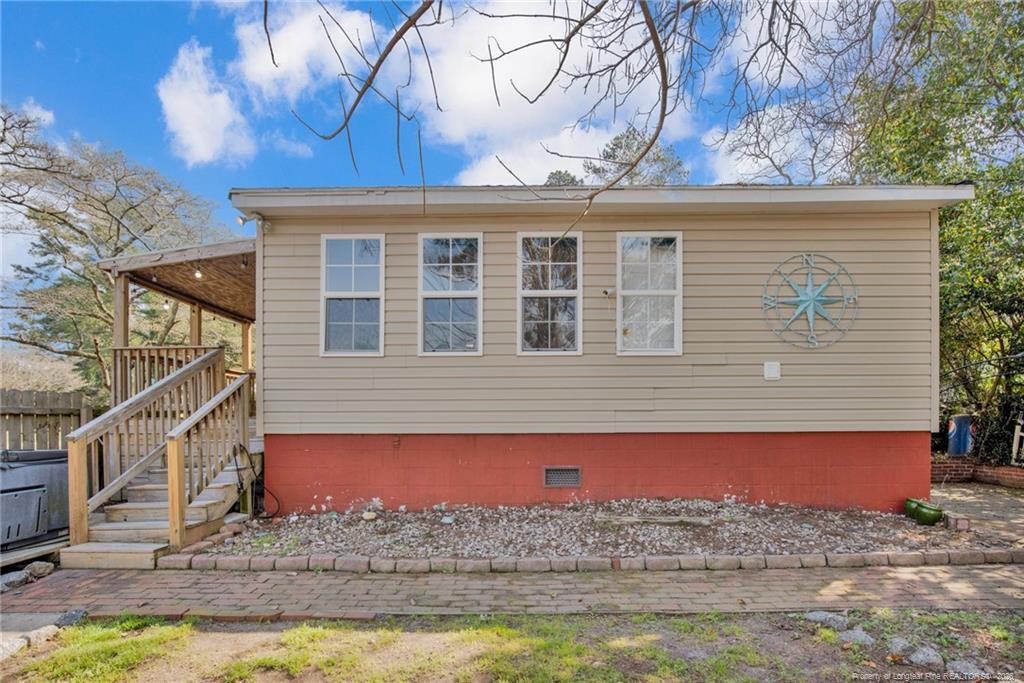611 Glenville Avenue Property Photo 38