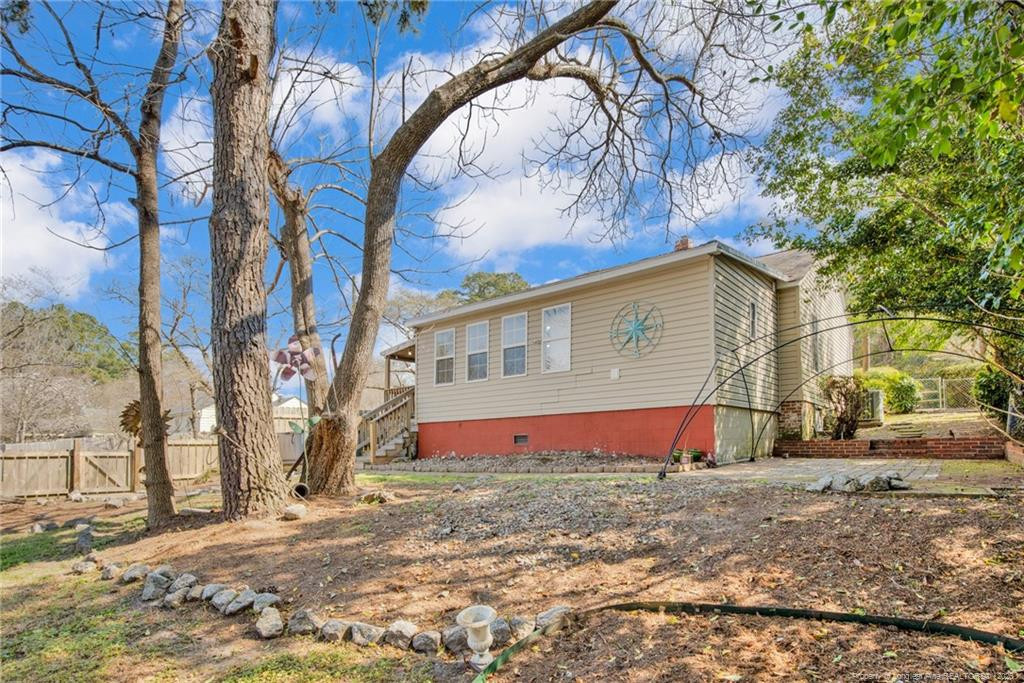 611 Glenville Avenue Property Photo 40