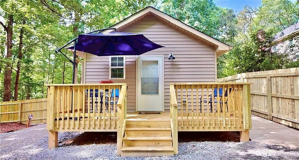 2402 Rockwood (cottage) Drive Property Photo 1