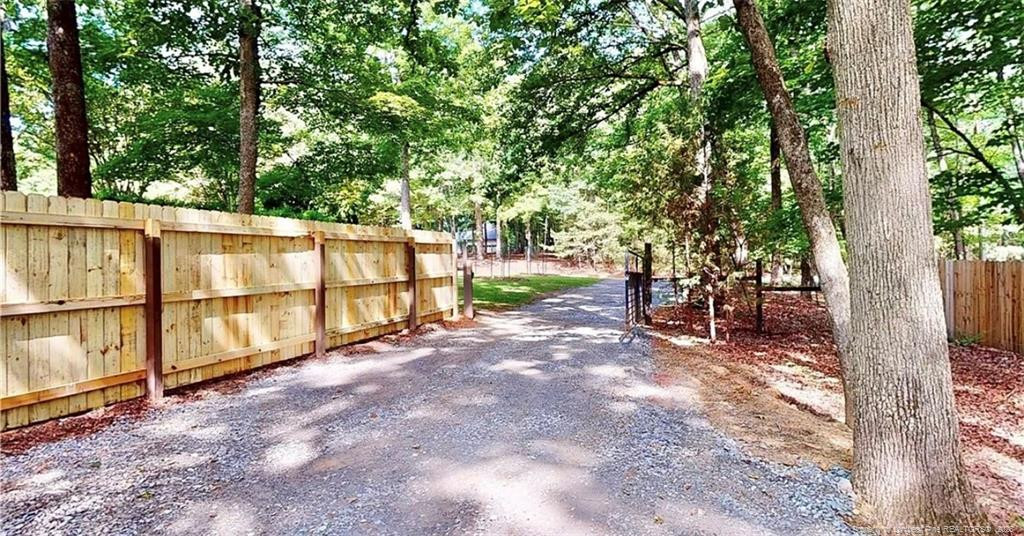 2402 Rockwood (cottage) Drive Property Photo 14