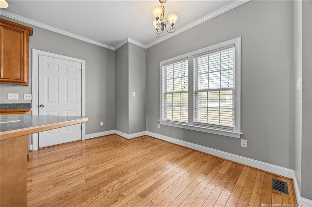 3825 Barnsdale Drive Property Photo 12