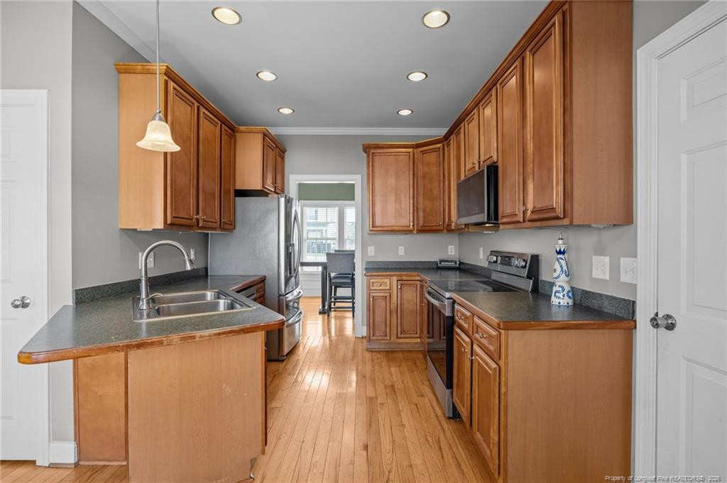 3825 Barnsdale Drive Property Photo 18