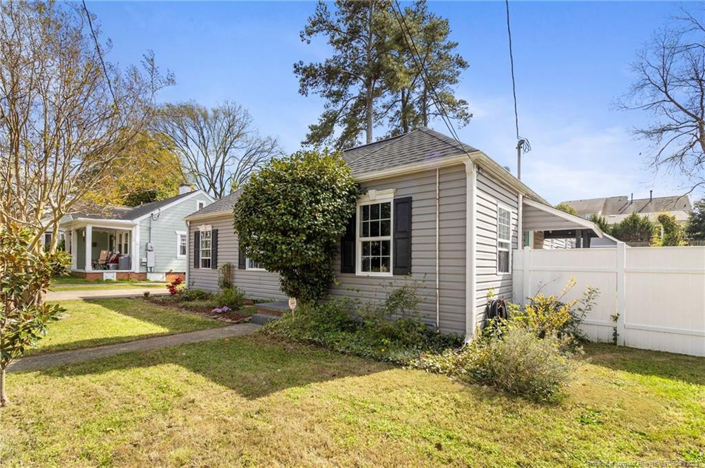 1419 Summitt Avenue Property Photo 3