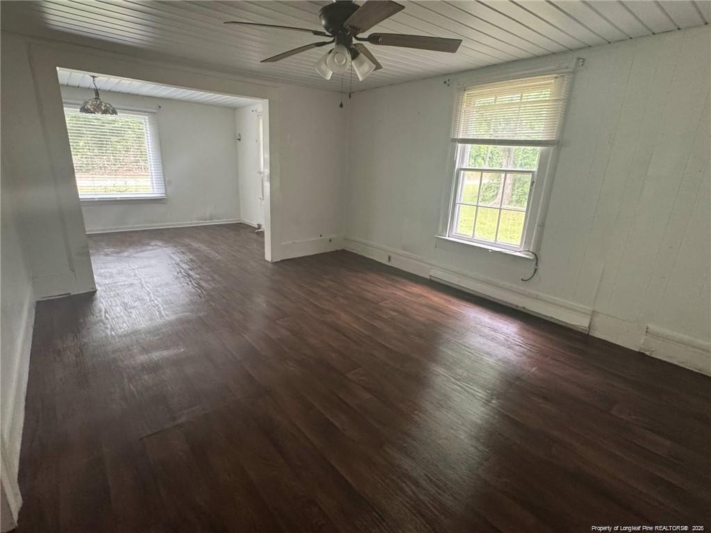 307 S Cedar Street Property Photo 4