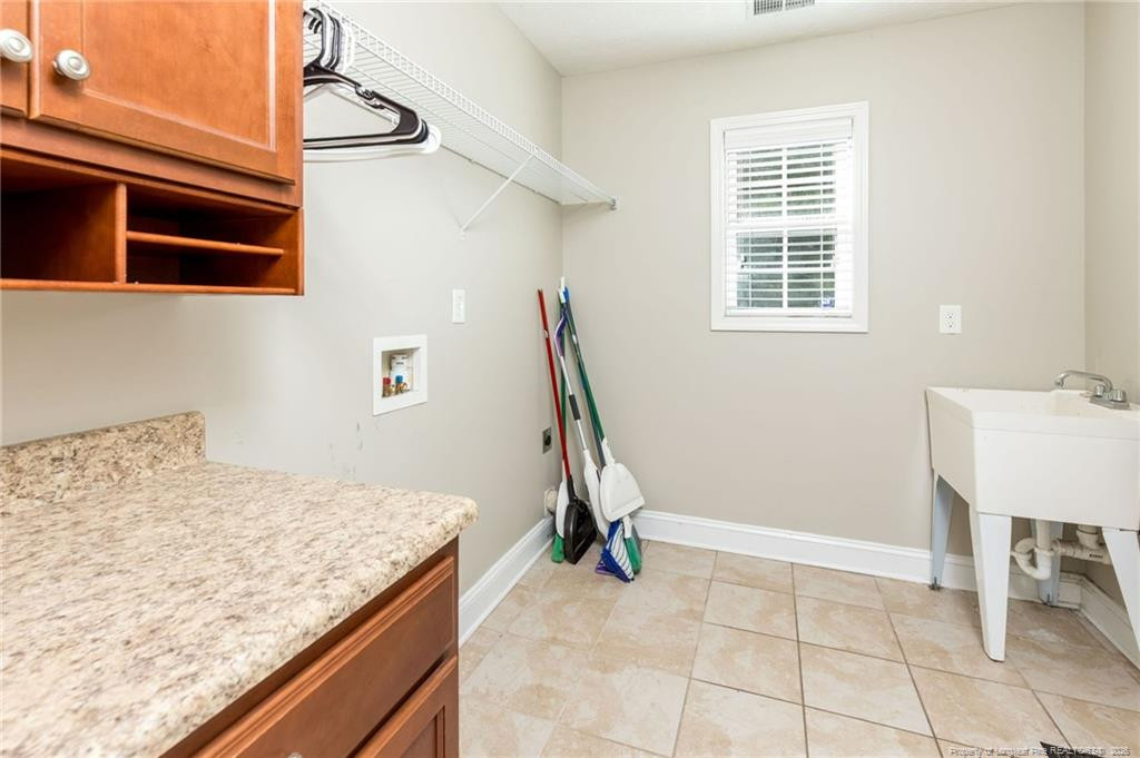 554 Thorncliff Drive Property Photo 26