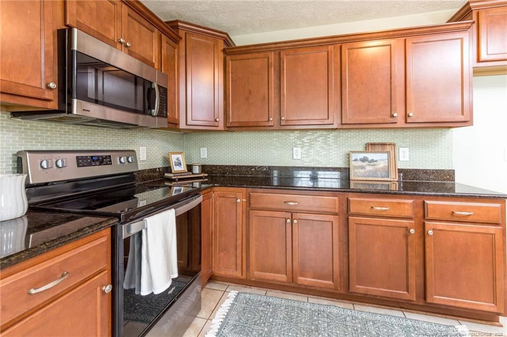 554 Thorncliff Drive Property Photo 28