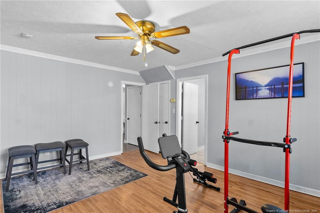 306 W 33rd Street W Property Photo 19