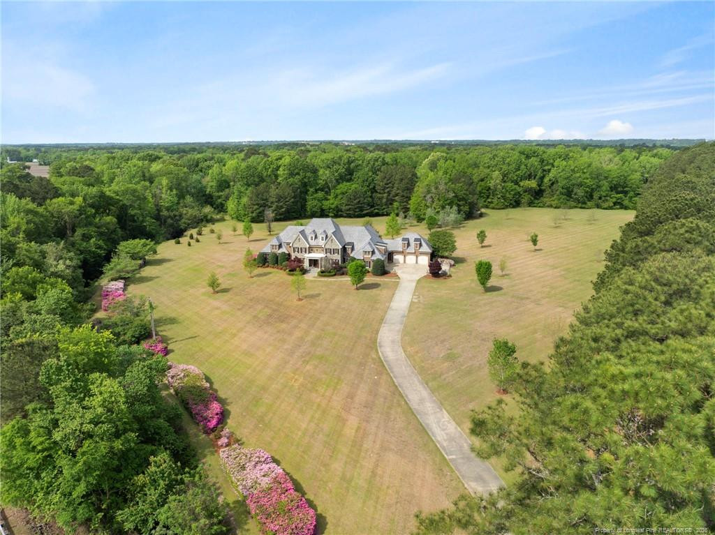 1181 Middle Road Property Photo 2