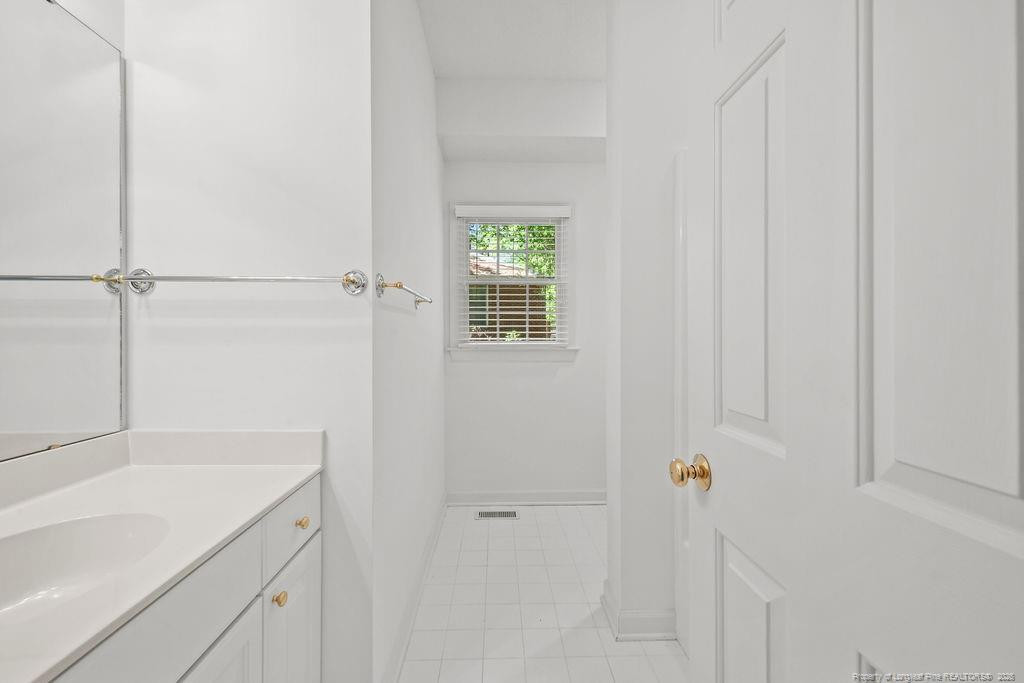 30 Oakmont Circle 1 Property Photo 9