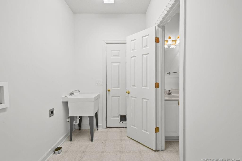 30 Oakmont Circle 1 Property Photo 17