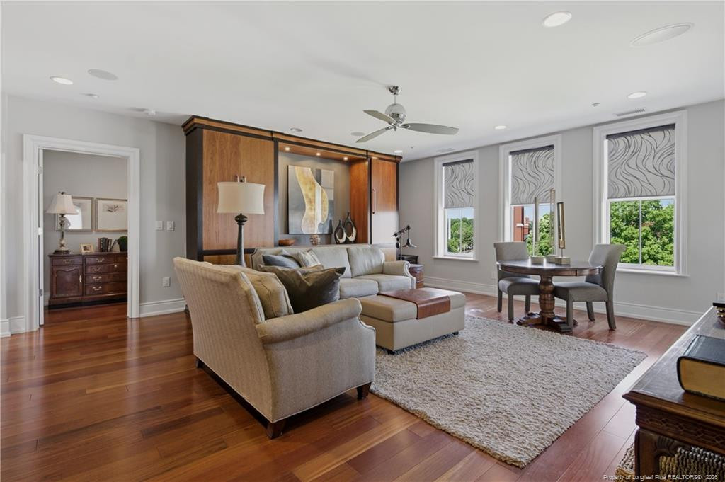 325 Hay Street 403 Property Photo 19