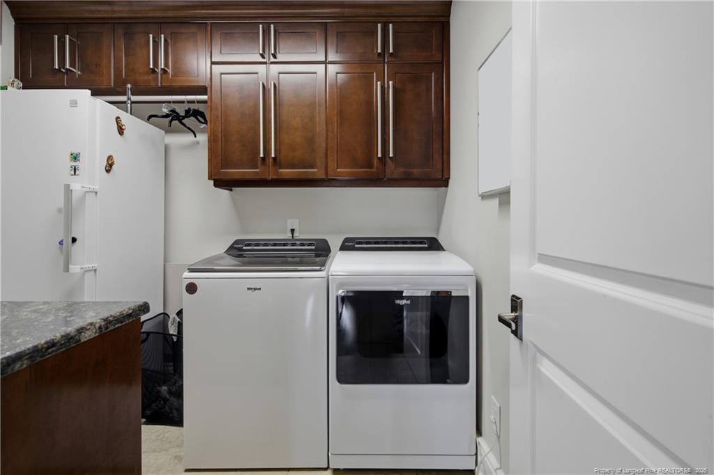 325 Hay Street 403 Property Photo 22