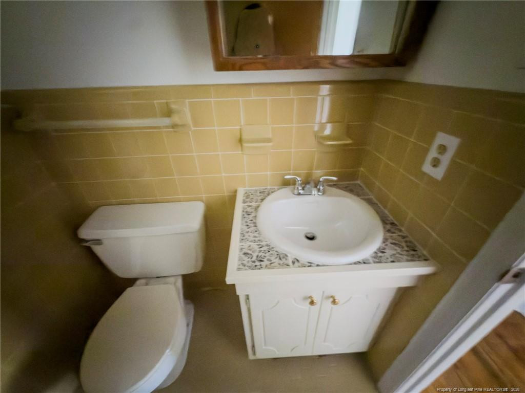 598 Forest Road Property Photo 13