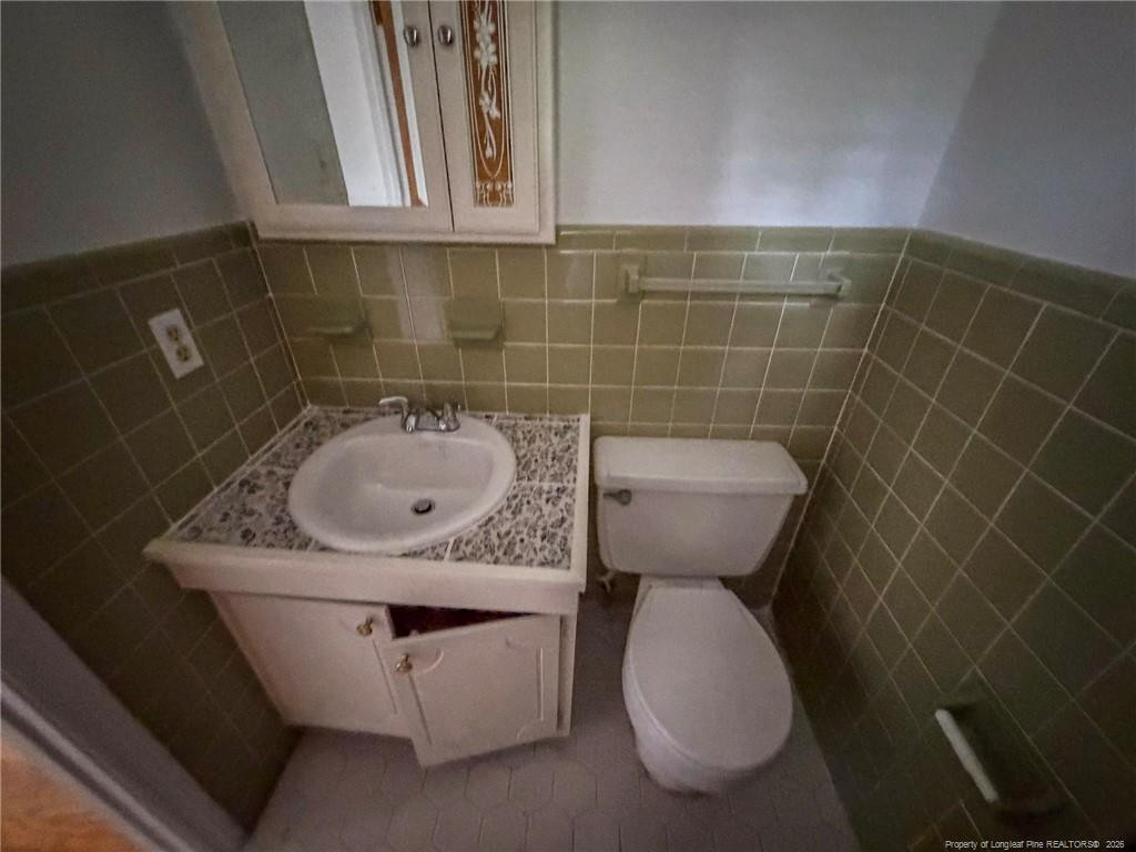 598 Forest Road Property Photo 15