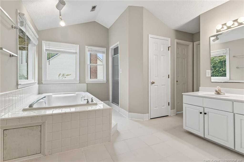 2944 Delaware Drive Property Photo 28
