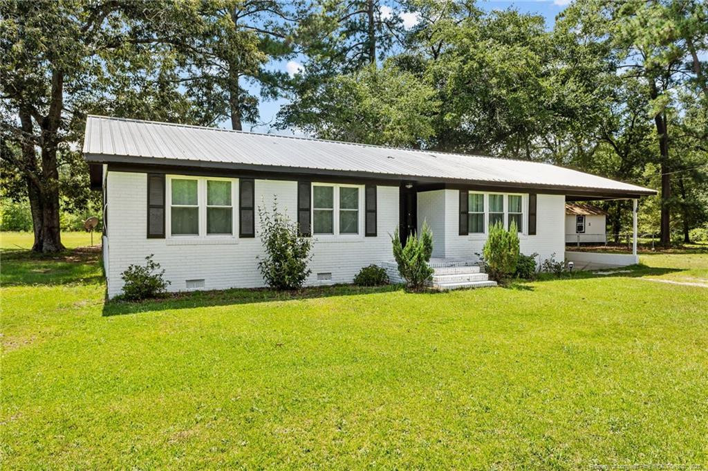 2395 Nc Hwy 210 Highway W Property Photo 2