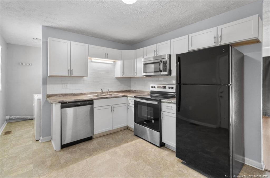 818 Grambling Court Property Photo 8