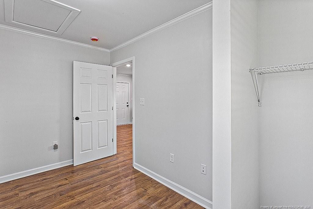 1075 Pine Street B Property Photo 8