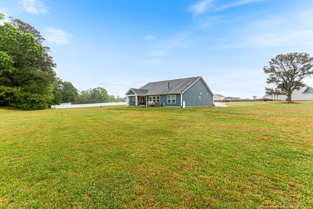 405 Thorny Branch Drive Property Photo 16