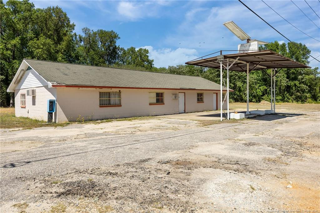 4400 Newton Grove Highway Property Photo 1