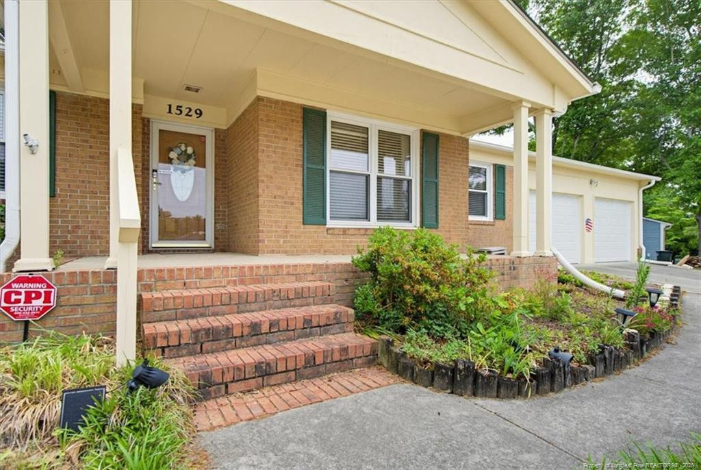1529 Paisley Avenue Property Photo 3