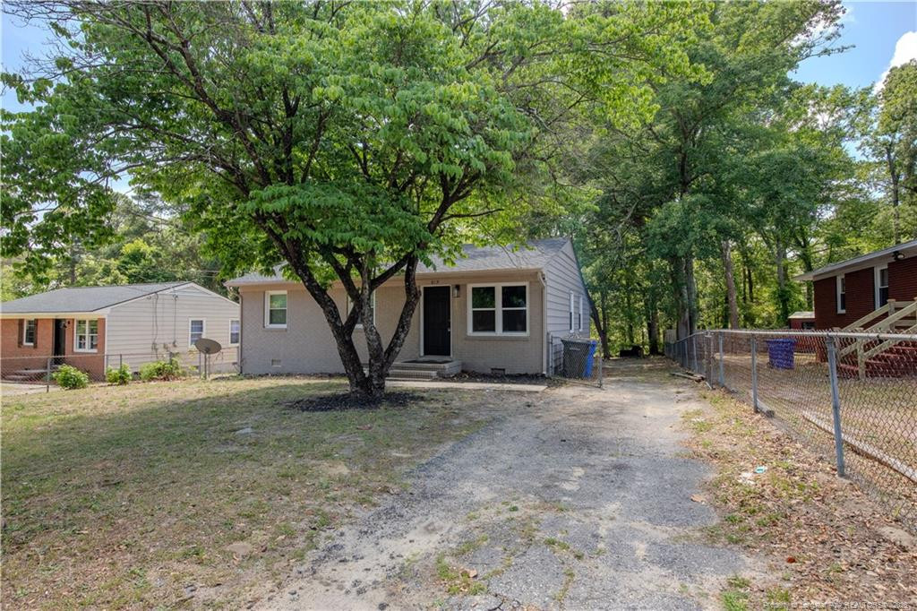 819 Isley Street Property Photo 1