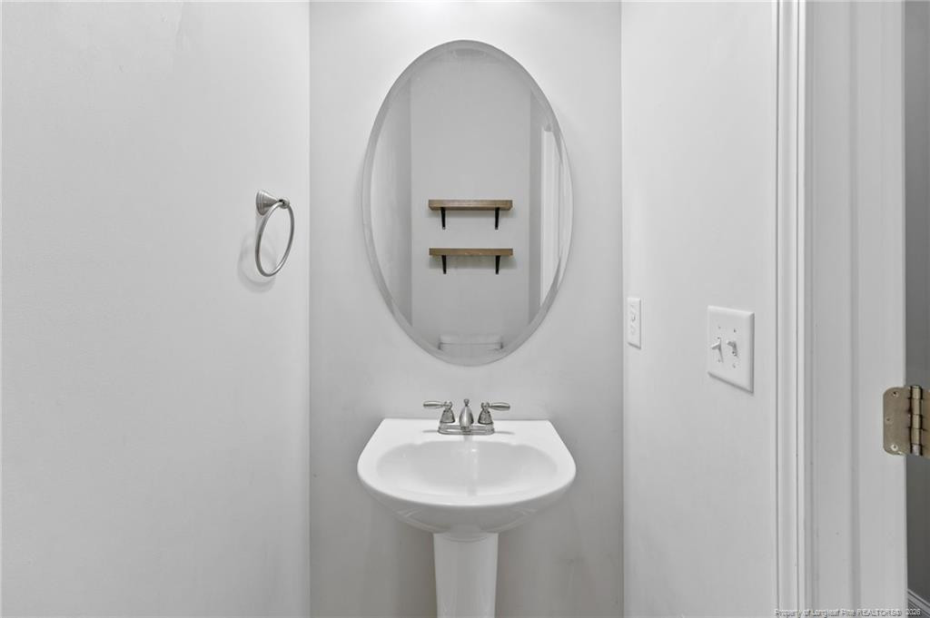2051 Hayfield Road Property Photo 6