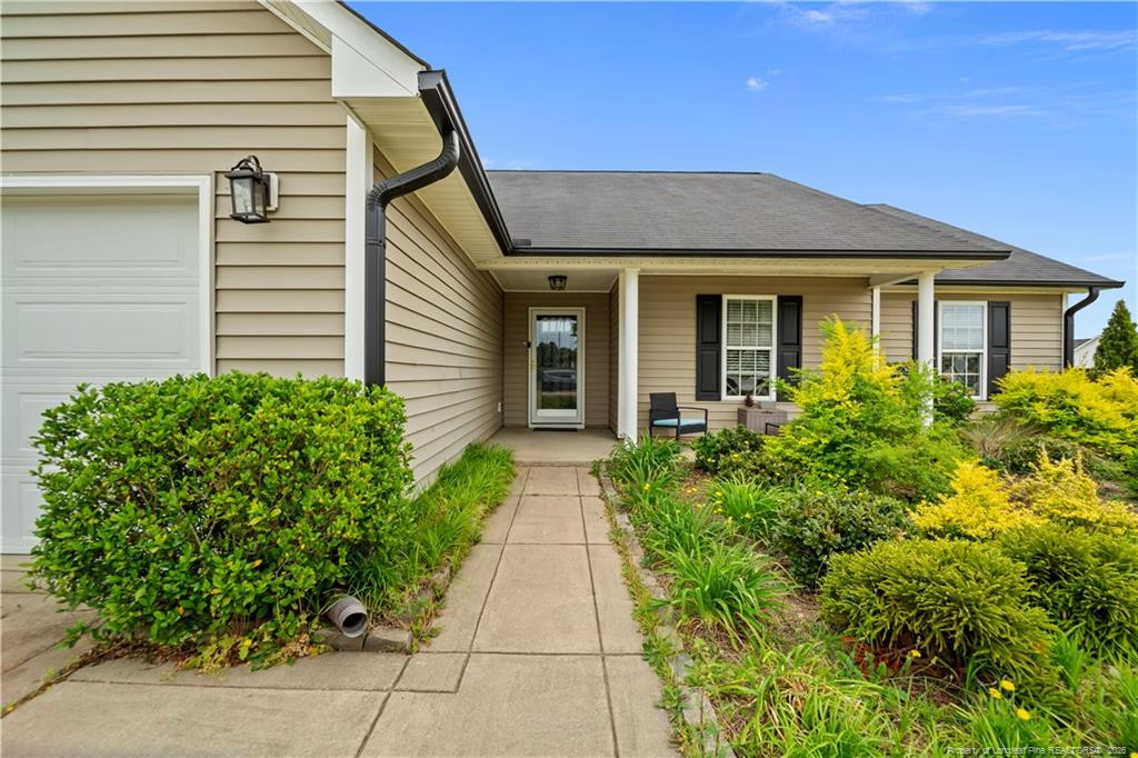 4949 Yorkchester Drive Property Photo 3