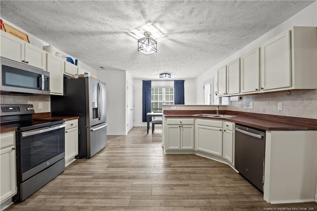 4949 Yorkchester Drive Property Photo 10