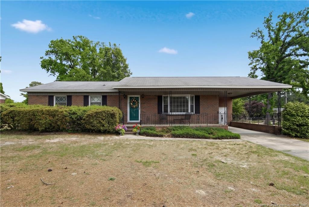 1413 Camelot Drive Property Photo 1