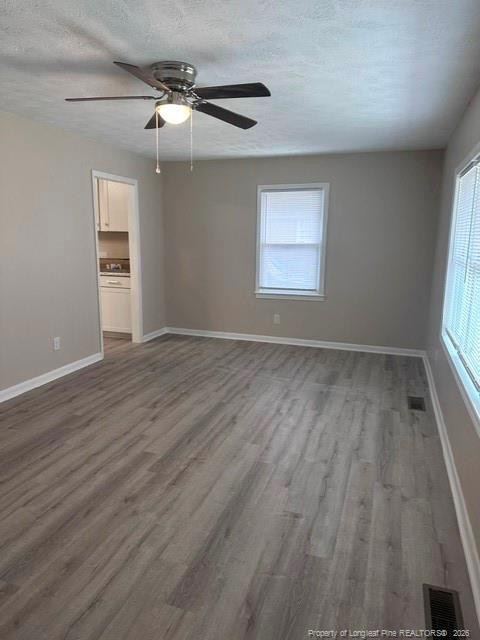 1925 Crestview Drive Property Photo 4