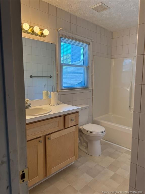648 Lakeridge Drive Property Photo 17