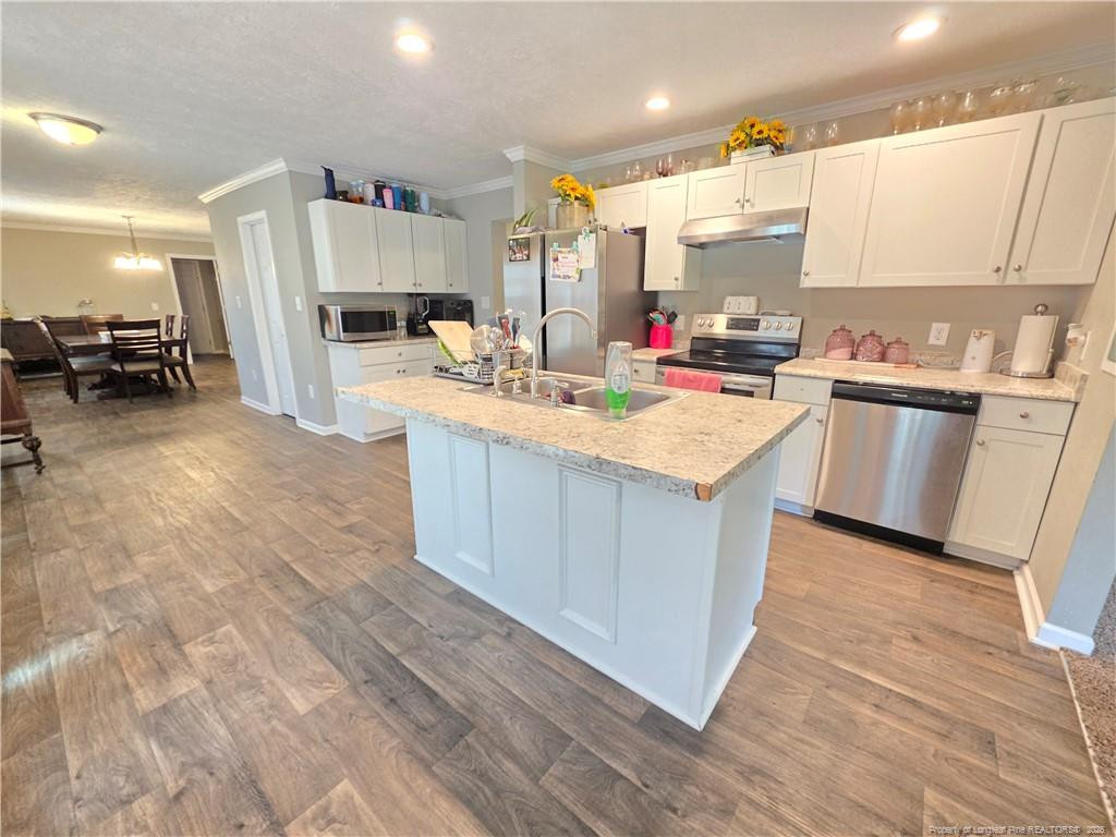 550 Thomas Drive Property Photo 4