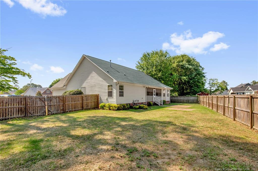 1406 Averton Court Property Photo 25