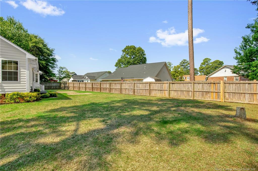 1406 Averton Court Property Photo 26