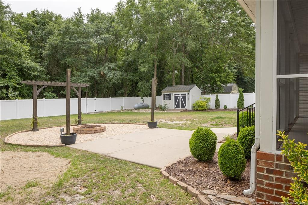 294 Pinecroft Drive Property Photo 3