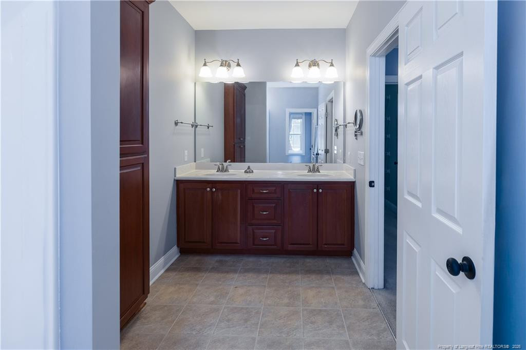 294 Pinecroft Drive Property Photo 16