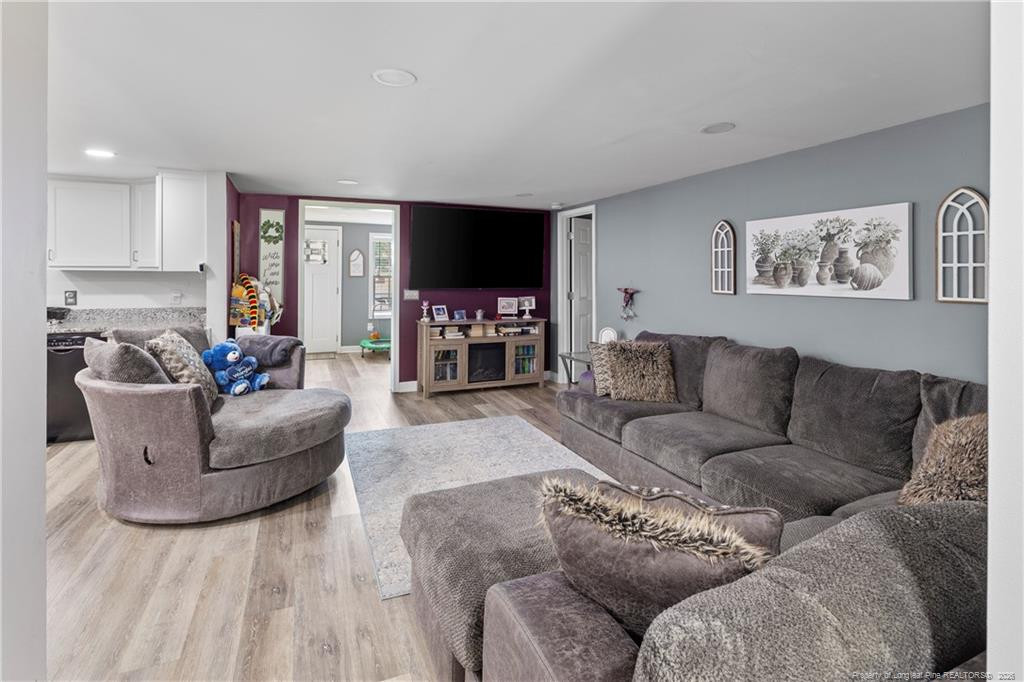 400 Anne Street Property Photo 14