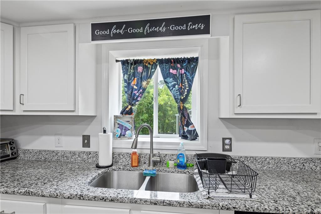 400 Anne Street Property Photo 21