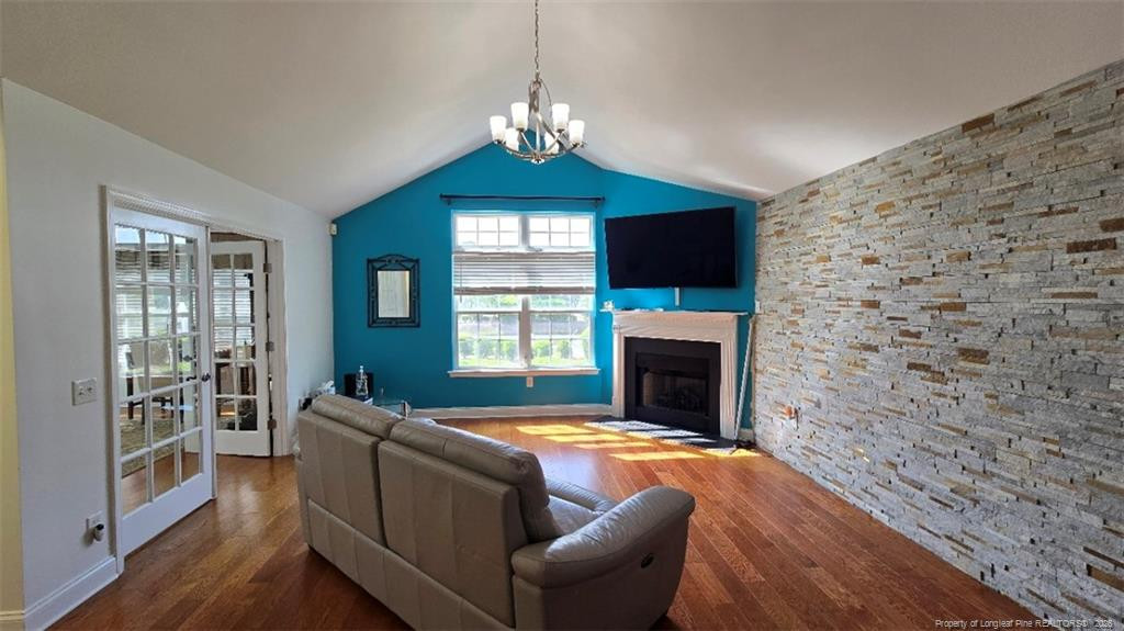 127 Nandina Court Property Photo 8